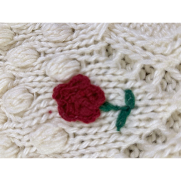 Vintage Carreau Cream Cable Knit Crew Neck Sweater with Floral Accents M - Picture 6 of 12